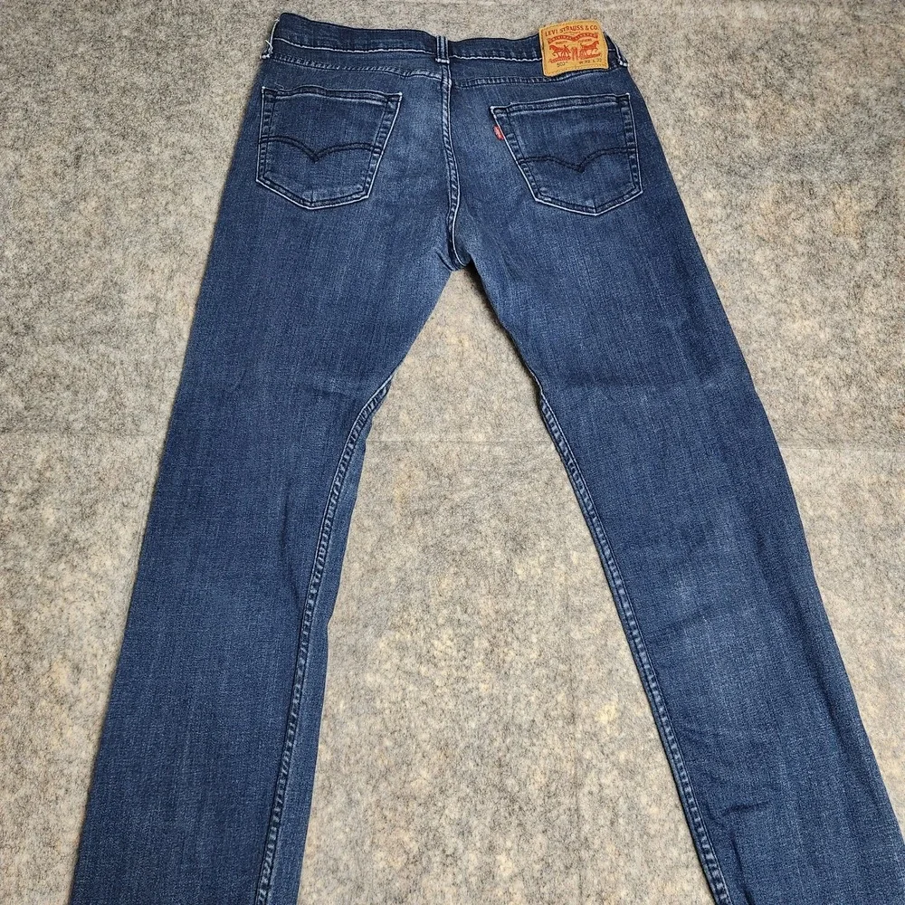 Levis 502 Slim Taper Jeans Men 32x32 Blue Dark Wash Denim Faded Whiskers Utility
